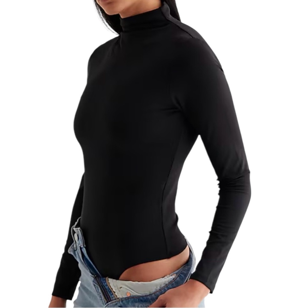 Express Body Contour High Compression Mock Neck Long Sleeve Bodysuit